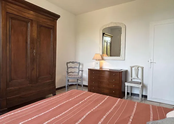 3 Pieces 5 Couchages Sur Bn000-017 Banyuls-sur-Mer